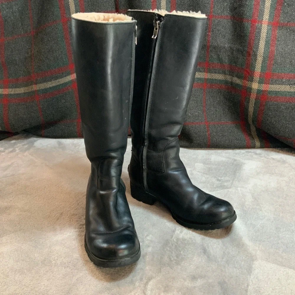 UGG Australia 1916 Black Leather Tall Knee High Shearling Lined Boots Womens 8
